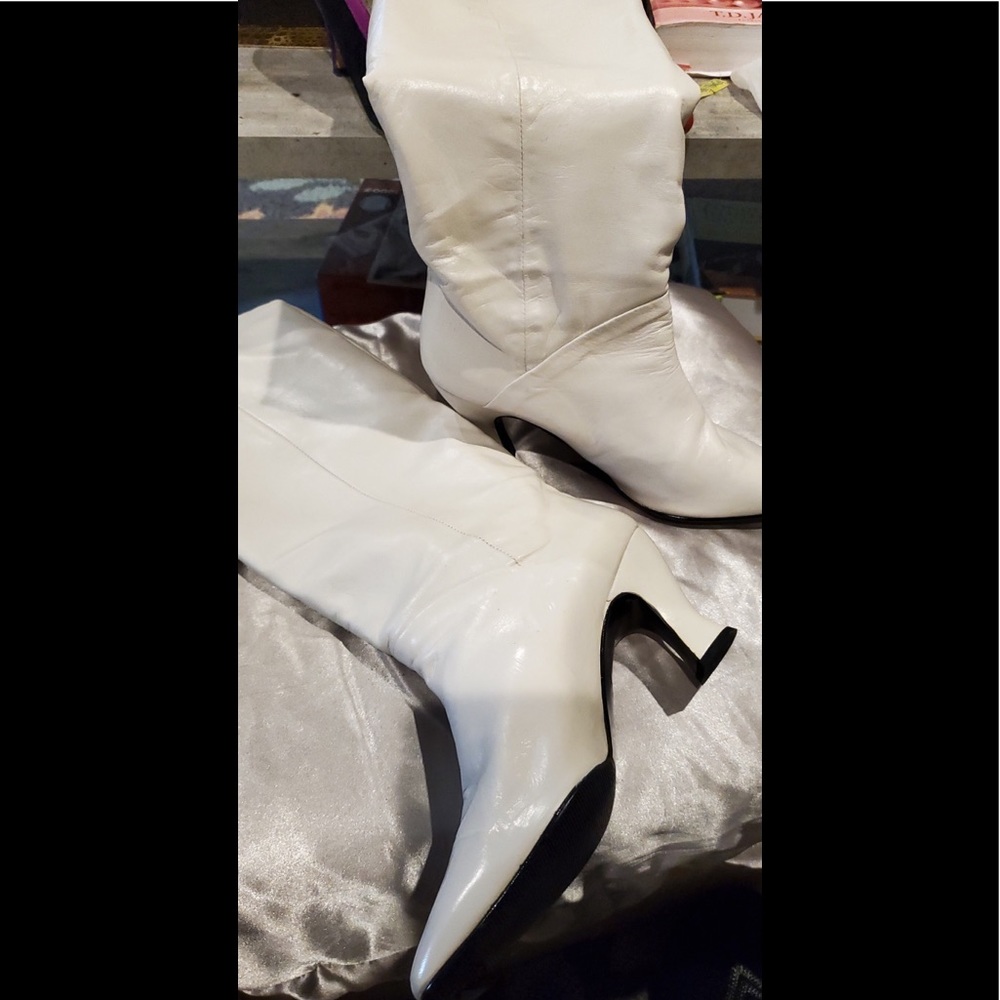 NWOT VINTAGE NINE WEST CREAM BOOTS 7.5 M
